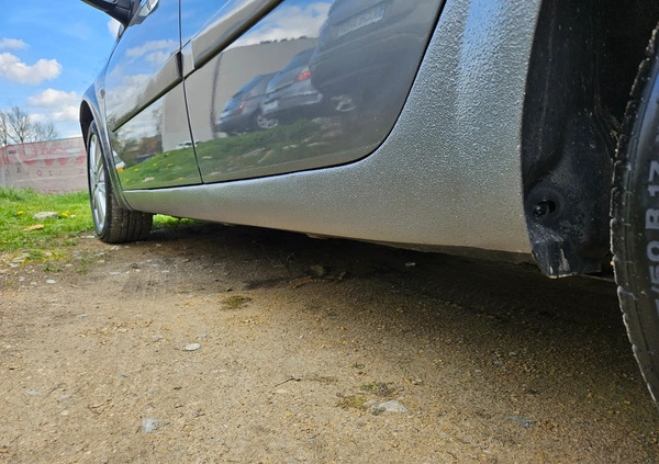 Renault Megane cena 10900 przebieg: 262000, rok produkcji 2004 z Chrzanów małe 137